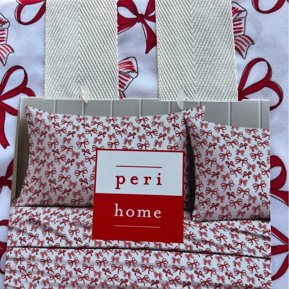 Red Bow Pattern Bedding Sheets - Picture 2 of 5